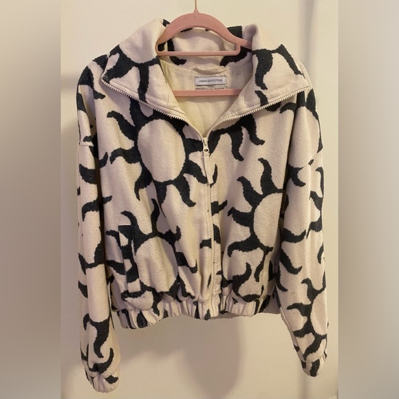 Urban Outfitters Women's White and Black Jacket - Picture 1 of 5